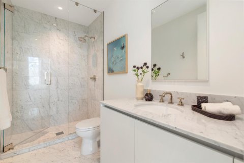 Condo in West Palm Beach, Florida, 4 bedrooms  № 2081567 - photo 15