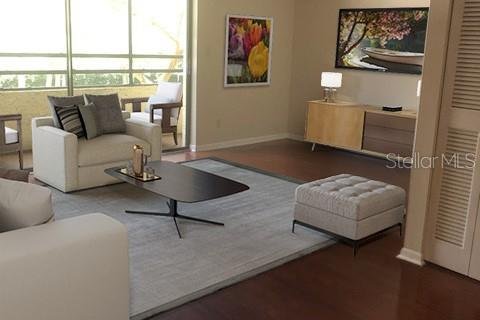 Condominio en alquiler en Tampa, Florida, 1 dormitorio, 76.37 m2 № 2148890 - foto 4