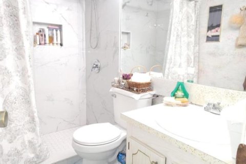 Condo in West Palm Beach, Florida, 1 bedroom  № 2169721 - photo 13