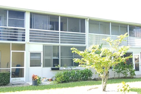 Condo in West Palm Beach, Florida, 1 bedroom  № 2169721 - photo 21