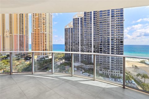 Condominio en alquiler en Sunny Isles Beach, Florida, 2 dormitorios, 155.33 m2 № 2029488 - foto 6