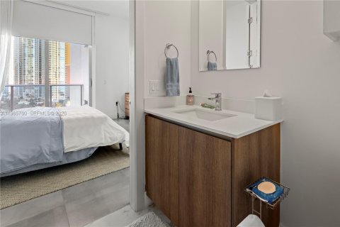 Condominio en alquiler en Sunny Isles Beach, Florida, 2 dormitorios, 155.33 m2 № 2029488 - foto 19