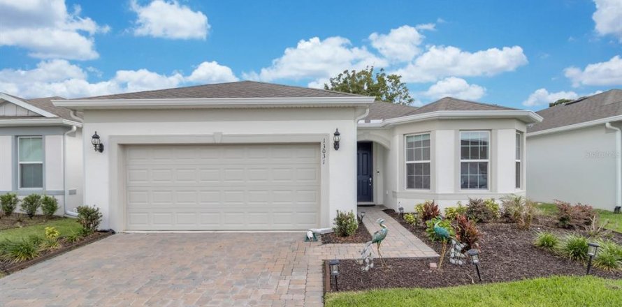 House in Orlando, Florida 4 bedrooms, 209.77 sq.m. № 2200562