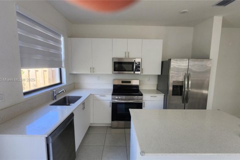 House in Homestead, Florida 3 bedrooms, 123.37 sq.m. № 1852199 - photo 7
