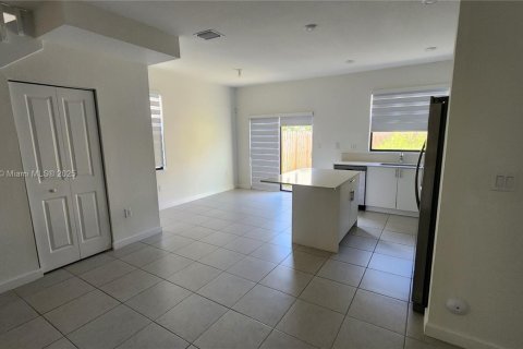 House in Homestead, Florida 3 bedrooms, 123.37 sq.m. № 1852199 - photo 16