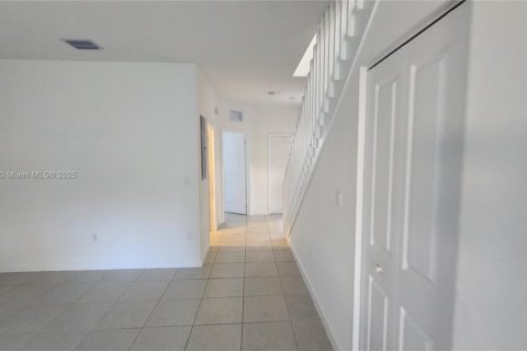 House in Homestead, Florida 3 bedrooms, 123.37 sq.m. № 1852199 - photo 18