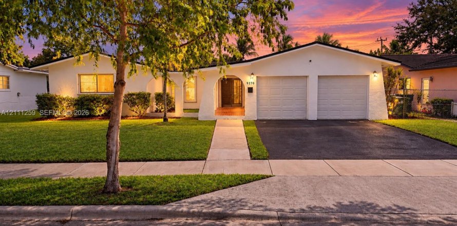 Villa ou maison à Cutler Bay, Floride 3 chambres, 174.19 m2 № 2431421