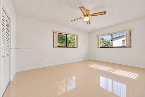 Villa ou maison à vendre à Cutler Bay, Floride: 3 chambres, 174.19 m2 № 2431421 - photo 14