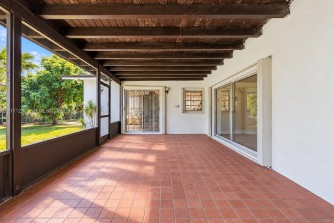Villa ou maison à vendre à Cutler Bay, Floride: 3 chambres, 174.19 m2 № 2431421 - photo 24