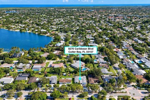 Villa ou maison à vendre à Cutler Bay, Floride: 3 chambres, 174.19 m2 № 2431421 - photo 3