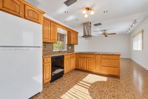 Villa ou maison à vendre à Cutler Bay, Floride: 3 chambres, 174.19 m2 № 2431421 - photo 9
