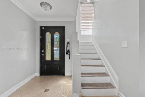 House in Miami, Florida 3 bedrooms, 146.97 sq.m. № 2036058 - photo 3