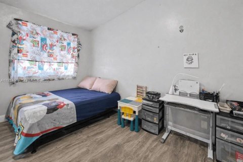 House in Miami, Florida 3 bedrooms, 146.97 sq.m. № 2036058 - photo 27