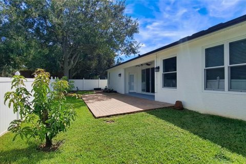 House in Winter Garden, Florida 4 bedrooms, 265.7 sq.m. № 2391376 - photo 13
