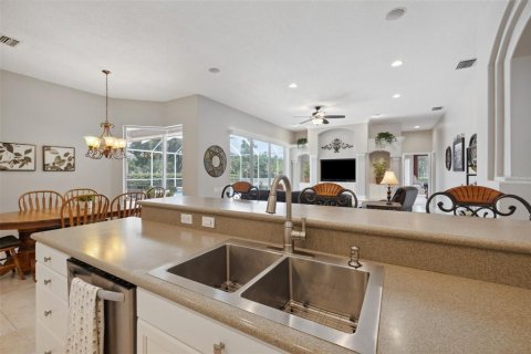Casa en venta en Tampa, Florida, 5 dormitorios, 327.29 m2 № 1757214 - foto 14
