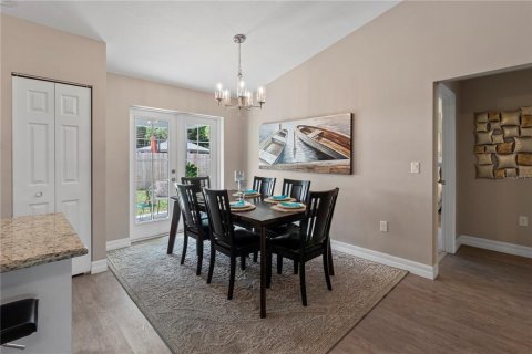 House in Sarasota, Florida 3 bedrooms, 132.29 sq.m. № 1344229 - photo 8