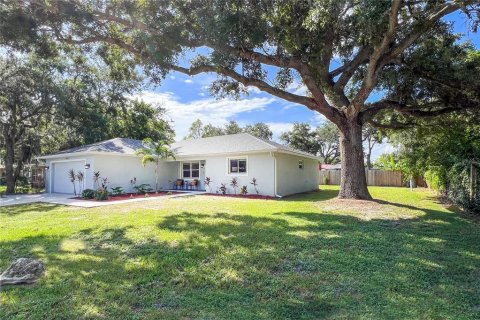 House in Sarasota, Florida 3 bedrooms, 132.29 sq.m. № 1344229 - photo 23
