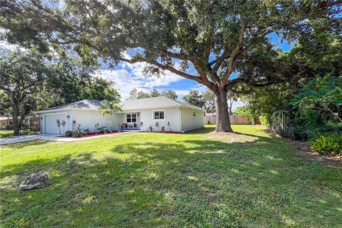 House in Sarasota, Florida 3 bedrooms, 132.29 sq.m. № 1344229 - photo 24