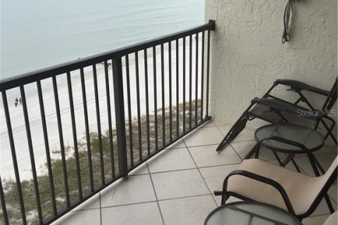 Condominio en venta en Madeira Beach, Florida, 6 habitaciones, 55.74 m2 № 251590 - foto 21
