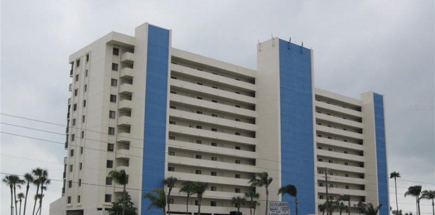 Condominio en Madeira Beach, Florida, 6 habitaciones  № 251590