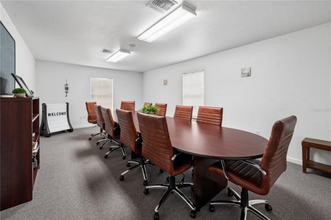 Commercial property in Lake City, Florida 562.43 sq.m. № 2291634 - photo 20