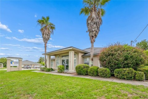 Commercial property in Lake City, Florida 562.43 sq.m. № 2291634 - photo 9