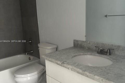 Condo in Sunrise, Florida, 2 bedrooms  № 2029603 - photo 13