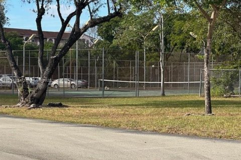 Condo in Sunrise, Florida, 2 bedrooms  № 2029603 - photo 15