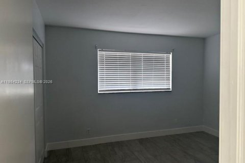 Condo in Sunrise, Florida, 2 bedrooms  № 2029603 - photo 6