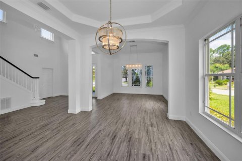 House in Tampa, Florida 4 bedrooms, 369.38 sq.m. № 1886174 - photo 22
