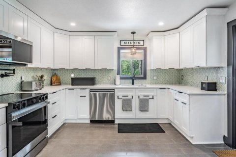 Villa ou maison à vendre à Lutz, Floride: 5 chambres, 206.89 m2 № 1909830 - photo 8