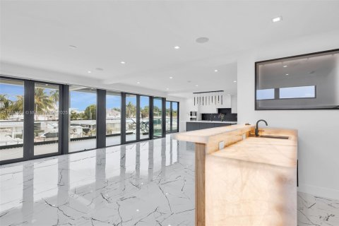 Купить виллу или дом в Ки-Ларго, Флорида 5 спален, № 1978149 - фото 11