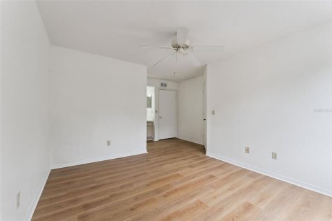 Condominio en venta en Orlando, Florida, 2 dormitorios, 99.59 m2 № 2195454 - foto 13