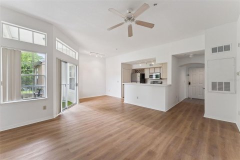 Condominio en venta en Orlando, Florida, 2 dormitorios, 99.59 m2 № 2195454 - foto 6