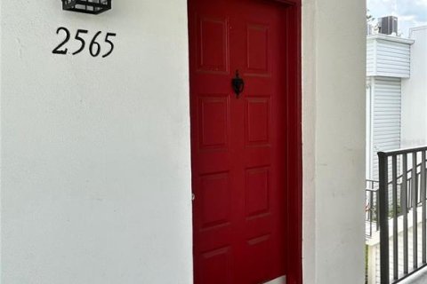 Condo in Orlando, Florida, 1 bedroom № 2213307 - photo 12