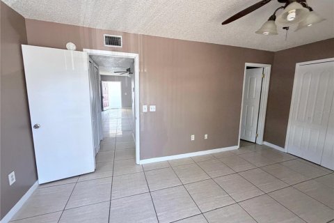Condo in Orlando, Florida, 1 bedroom № 2213307 - photo 8