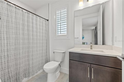Townhouse in Saint Petersburg, Florida 3 bedrooms, 192.31 sq.m. № 1906199 - photo 6