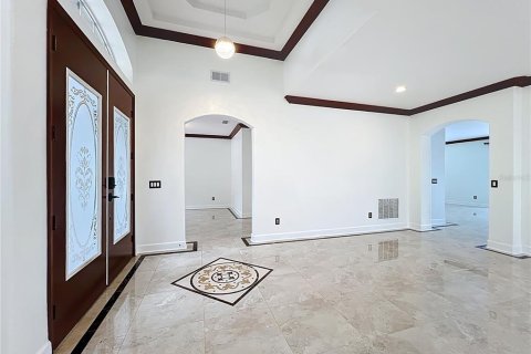 House in Oviedo, Florida 6 bedrooms, 347.64 sq.m. № 1848068 - photo 10