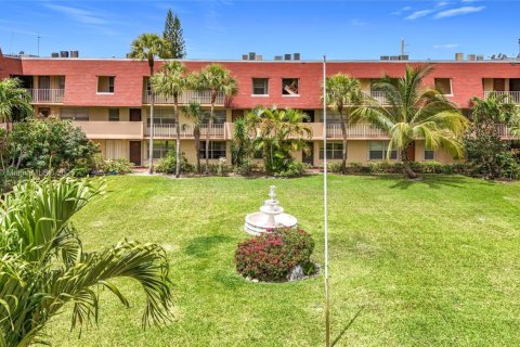 Condo in Lauderdale Lakes, Florida, 1 bedroom  № 1863355 - photo 22