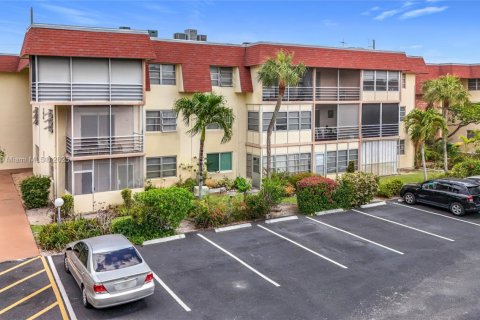 Condo in Lauderdale Lakes, Florida, 1 bedroom  № 1863355 - photo 29