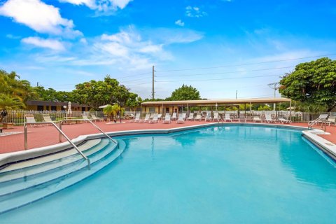 Condo in Lauderdale Lakes, Florida, 1 bedroom  № 1863355 - photo 21