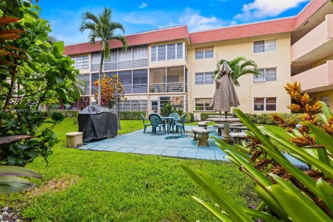Condo in Lauderdale Lakes, Florida, 1 bedroom  № 1863355 - photo 28