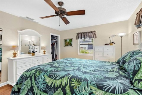 House in Dunedin, Florida 2 bedrooms, 150.97 sq.m. № 2388771 - photo 18