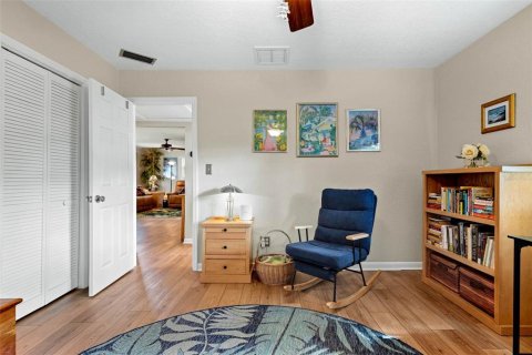 House in Dunedin, Florida 2 bedrooms, 150.97 sq.m. № 2388771 - photo 21