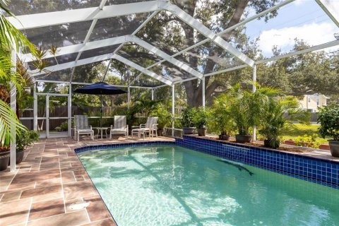 House in Dunedin, Florida 2 bedrooms, 150.97 sq.m. № 2388771 - photo 28