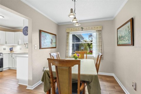 House in Dunedin, Florida 2 bedrooms, 150.97 sq.m. № 2388771 - photo 10
