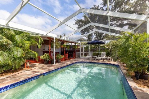 House in Dunedin, Florida 2 bedrooms, 150.97 sq.m. № 2388771 - photo 29