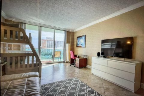 Copropriété à louer à Sunny Isles Beach, Floride: 1 chambre, 93.37 m2 № 1892507 - photo 7