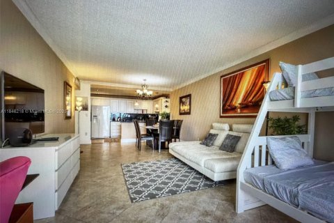 Copropriété à louer à Sunny Isles Beach, Floride: 1 chambre, 93.37 m2 № 1892507 - photo 6