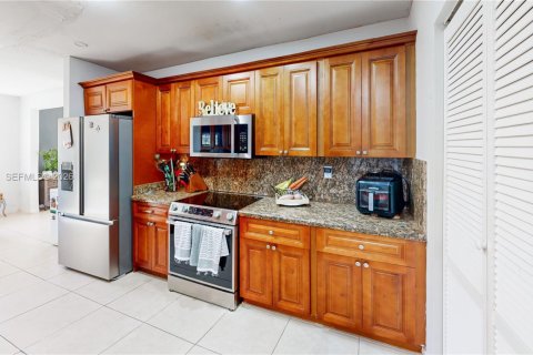 Casa en venta en Florida City, Florida, 4 dormitorios, 155.61 m2 № 2002326 - foto 12